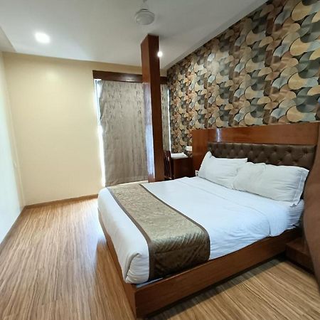 Hotel A Suites Mumbai Exterior photo